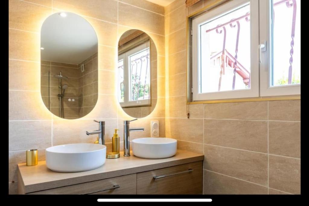 Maison A Deux Pas Du Port 랑통 외부 사진